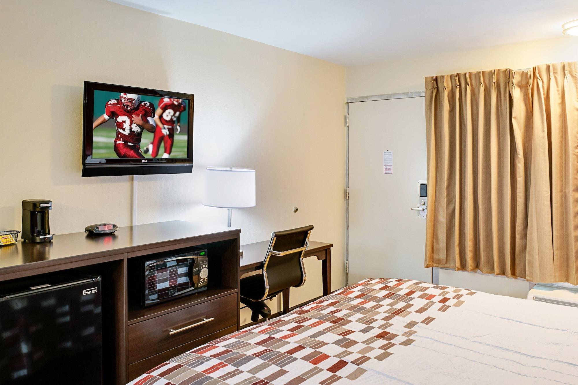 Red Roof Inn Indianapolis East Exterior photo